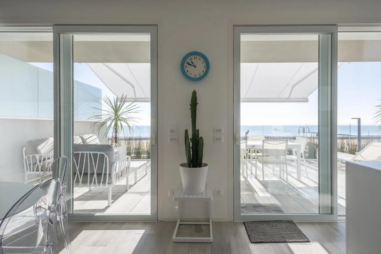 Immobiliare Jvl - Tahitimare Daire Lido di Jesolo 0*,  İtalya